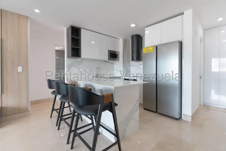 Apartamento (1 Nivel) en Alquiler en El Rosal, Distrito Metropolitano - 19