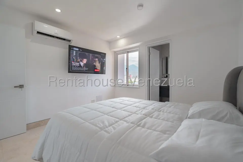 Apartamento (1 Nivel) en Alquiler en El Rosal, Distrito Metropolitano - 21