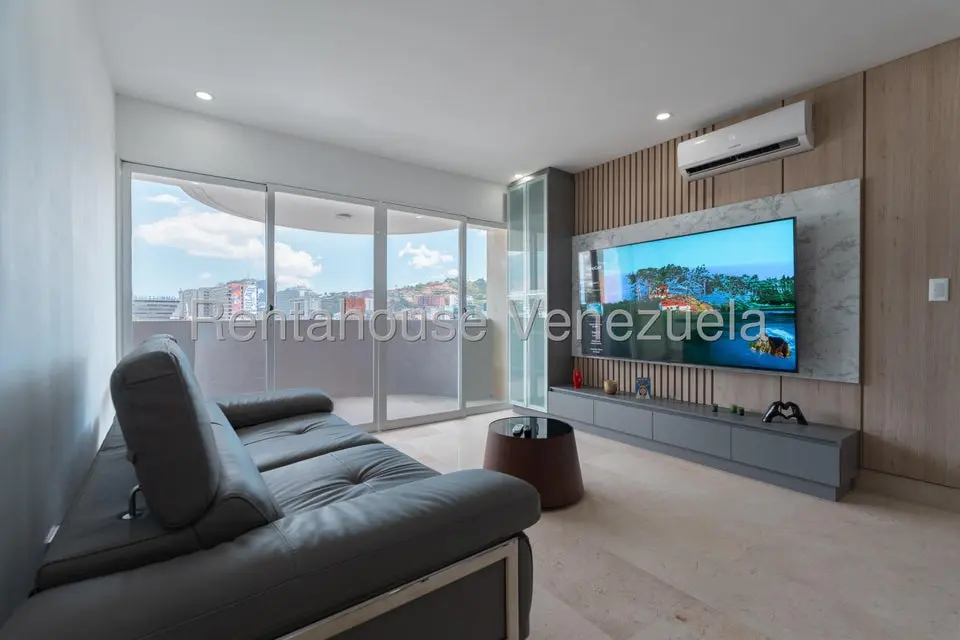 Apartamento (1 Nivel) en Alquiler en El Rosal, Distrito Metropolitano - 4