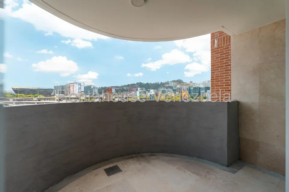 Apartamento (1 Nivel) en Alquiler en El Rosal, Distrito Metropolitano - 9