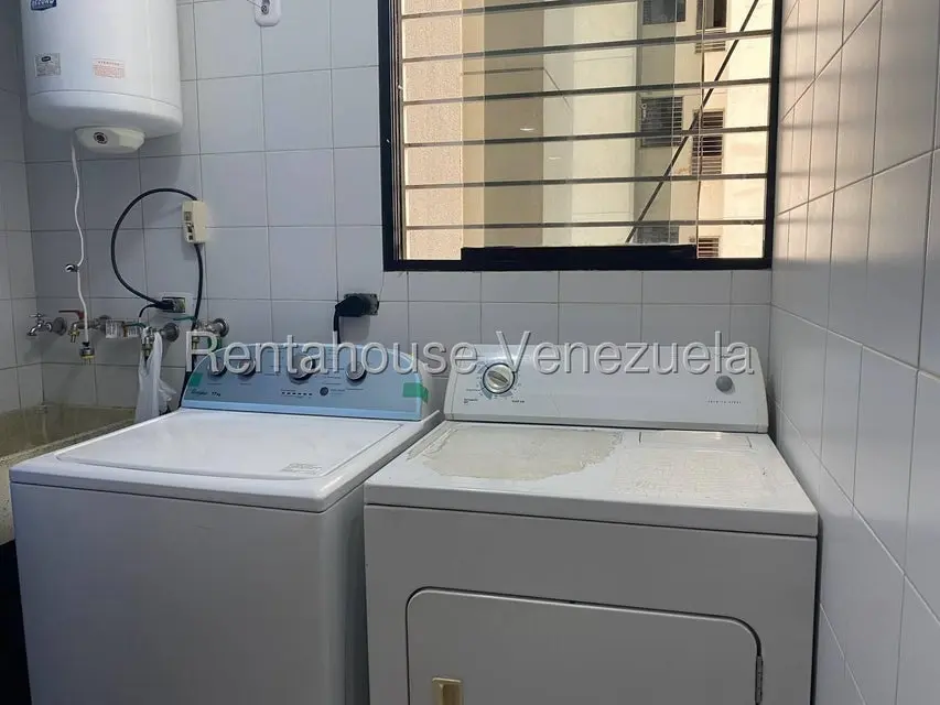 Apartamento (1 Nivel) en Alquiler en El Cigarral, Distrito Metropolitano - 14