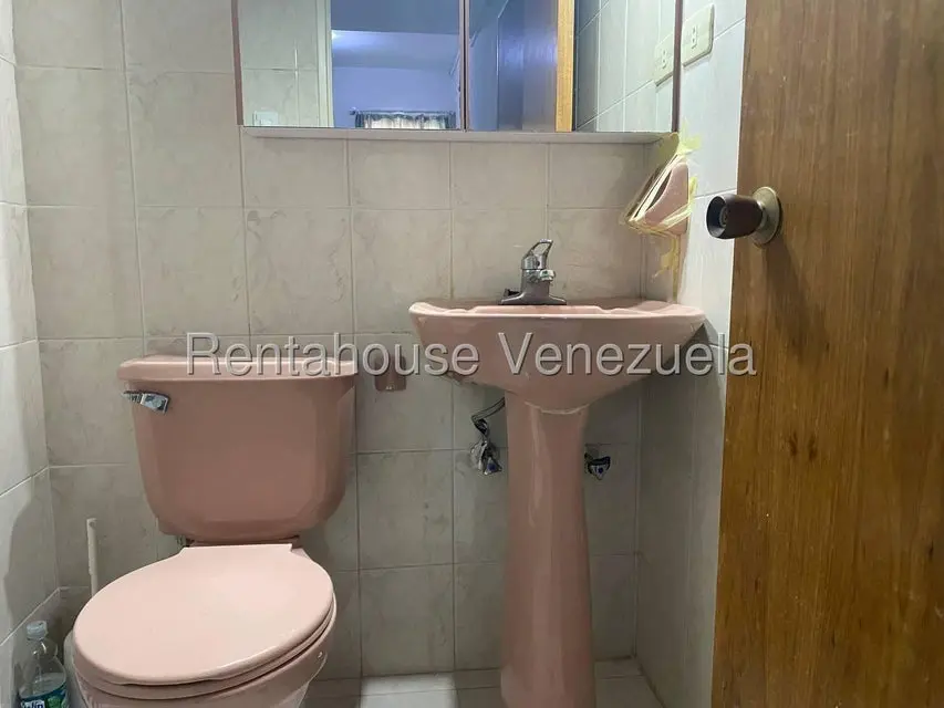 Apartamento (1 Nivel) en Alquiler en El Cigarral, Distrito Metropolitano - 20