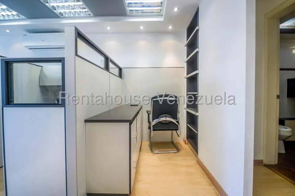 Comercial (Oficina) en Alquiler en Bello Monte, Distrito Metropolitano - 8