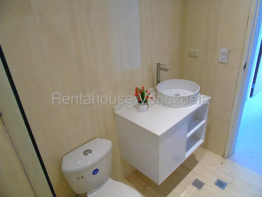 Apartamento (1 Nivel) en Venta en Lomas del Sol, Distrito Metropolitano - 17