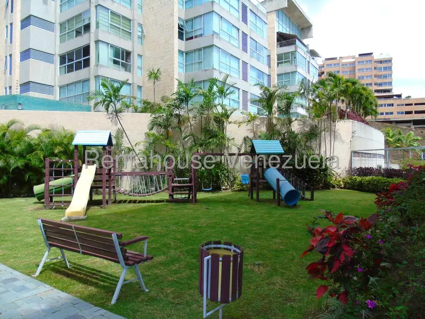 Apartamento (1 Nivel) en Venta en Lomas del Sol, Distrito Metropolitano - 23