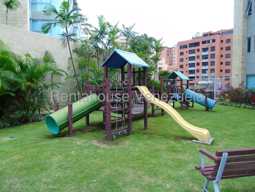 Apartamento (1 Nivel) en Venta en Lomas del Sol, Distrito Metropolitano - 25