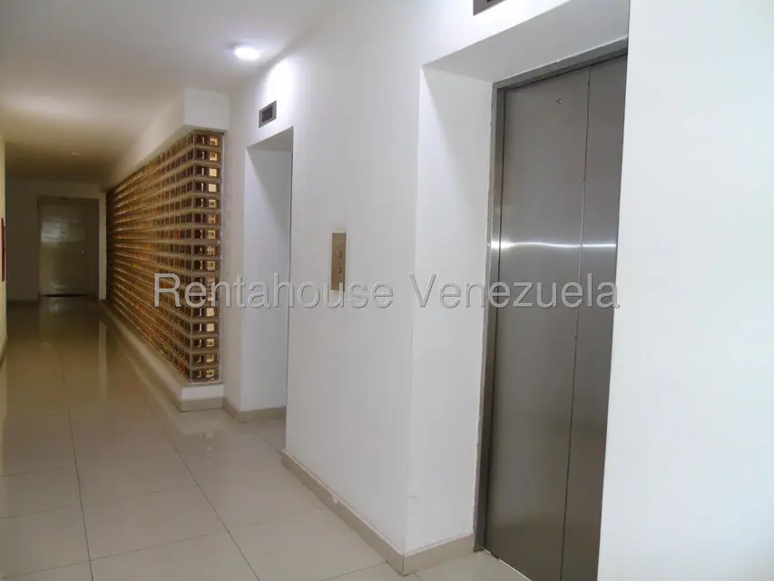 Apartamento (1 Nivel) en Venta en Lomas del Sol, Distrito Metropolitano - 4