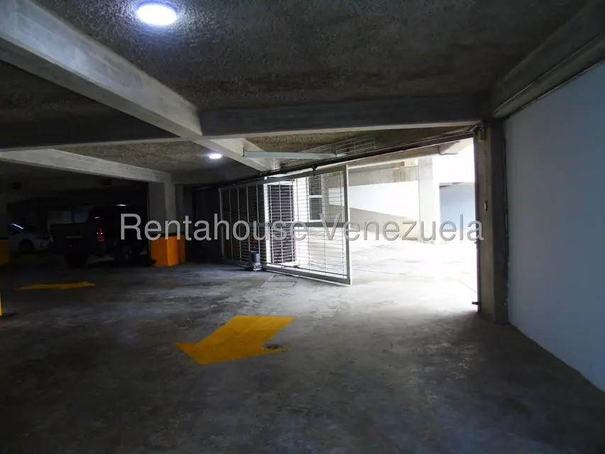 Apartamento (1 Nivel) en Venta en Lomas del Sol, Distrito Metropolitano - 33