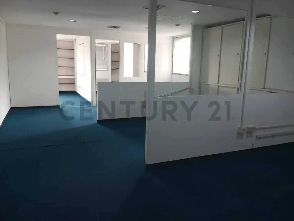 ALQUILER DE OPORTUNIDAD OFICINA EN CHACAO - 4