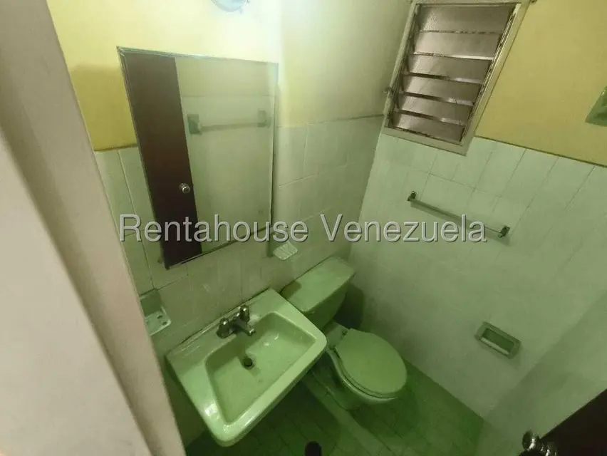 Apartamento (1 Nivel) en Alquiler en Quinta Crespo, Distrito Metropolitano - 18