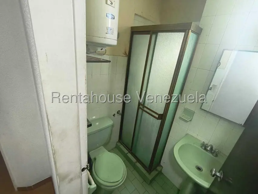 Apartamento (1 Nivel) en Alquiler en Quinta Crespo, Distrito Metropolitano - 19