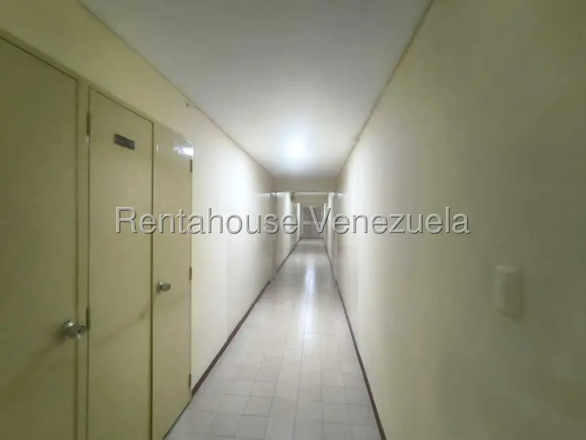 Apartamento (1 Nivel) en Alquiler en Quinta Crespo, Distrito Metropolitano - 20