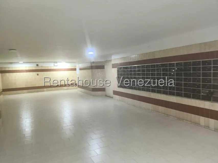Apartamento (1 Nivel) en Alquiler en Quinta Crespo, Distrito Metropolitano - 5
