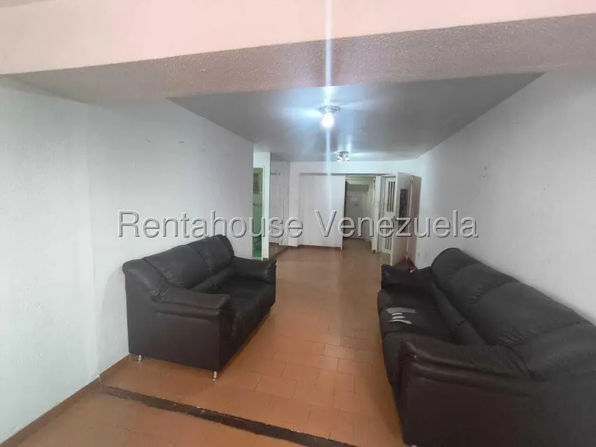 Apartamento (1 Nivel) en Alquiler en Quinta Crespo, Distrito Metropolitano - 7