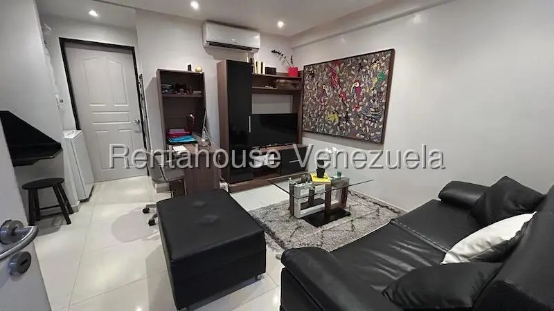 Apartamento (1 Nivel) en Alquiler en La Boyera, Distrito Metropolitano - 2
