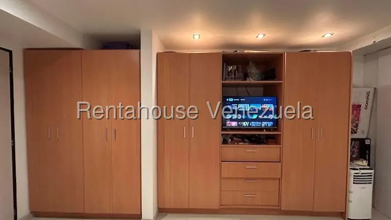Apartamento (1 Nivel) en Alquiler en La Boyera, Distrito Metropolitano - 8