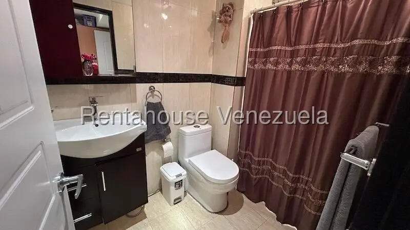 Apartamento (1 Nivel) en Alquiler en La Boyera, Distrito Metropolitano - 9