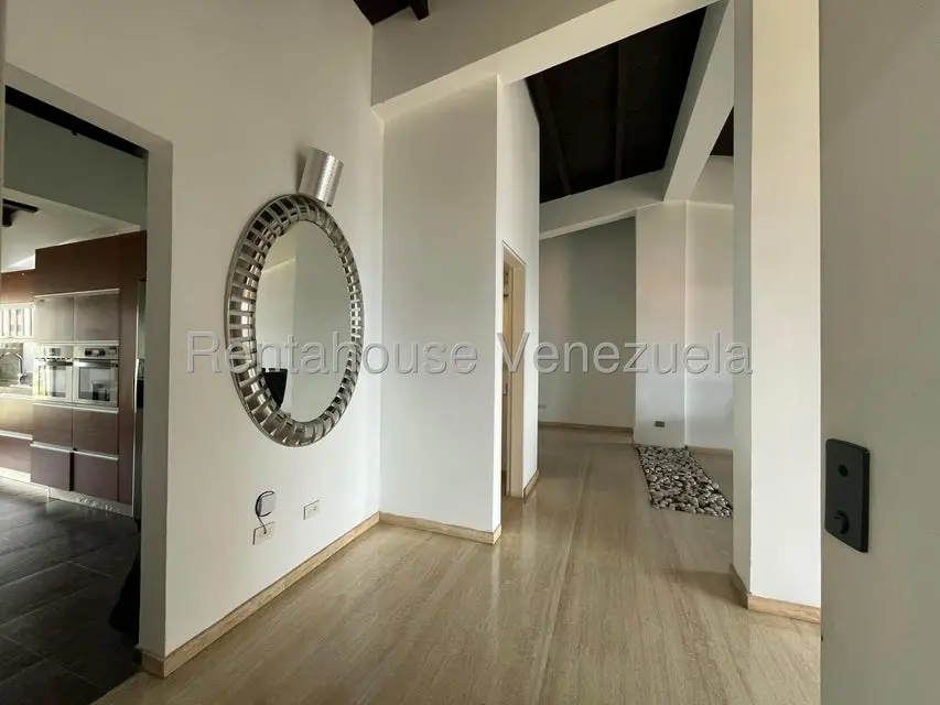 Apartamento (1 Nivel) en Alquiler en Terrazas de Santa Ines, Distrito Metropolitano - 2