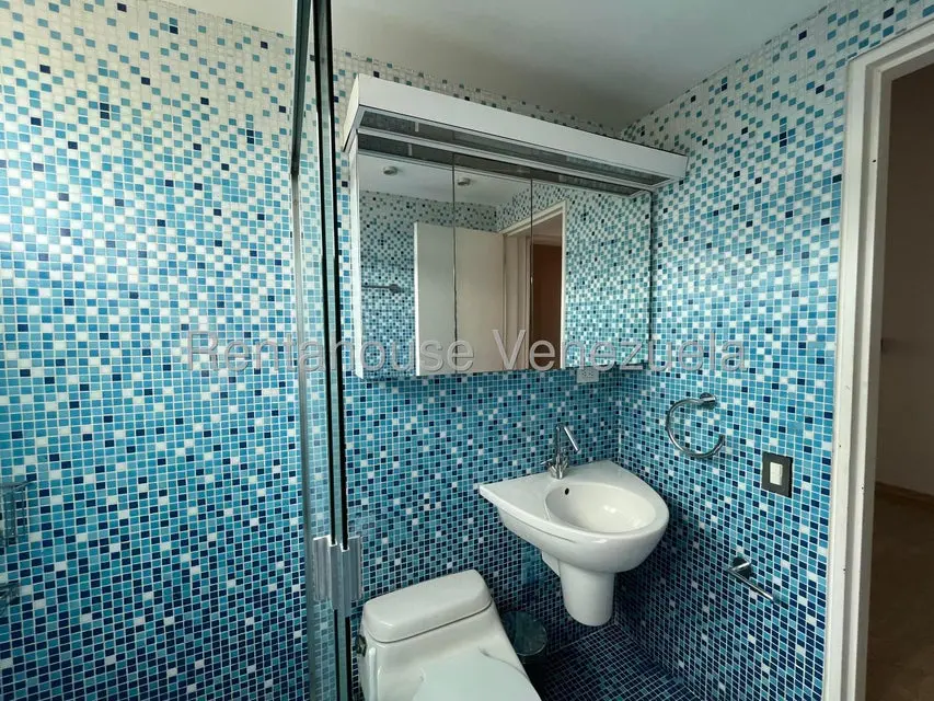 Apartamento (1 Nivel) en Alquiler en Terrazas de Santa Ines, Distrito Metropolitano - 36