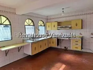 Comercial (Local Comercial) en Alquiler en Zona Este, Lara - 11