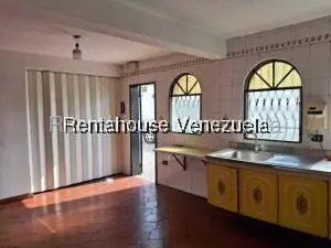 Comercial (Local Comercial) en Alquiler en Zona Este, Lara - 13