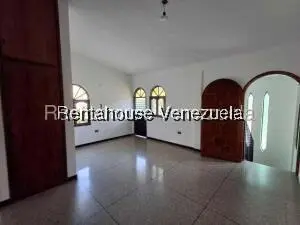 Comercial (Local Comercial) en Alquiler en Zona Este, Lara - 17