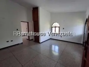 Comercial (Local Comercial) en Alquiler en Zona Este, Lara - 19