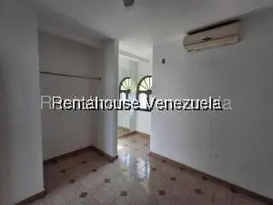 Comercial (Local Comercial) en Alquiler en Zona Este, Lara - 27