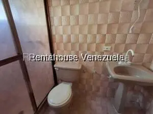 Comercial (Local Comercial) en Alquiler en Zona Este, Lara - 42