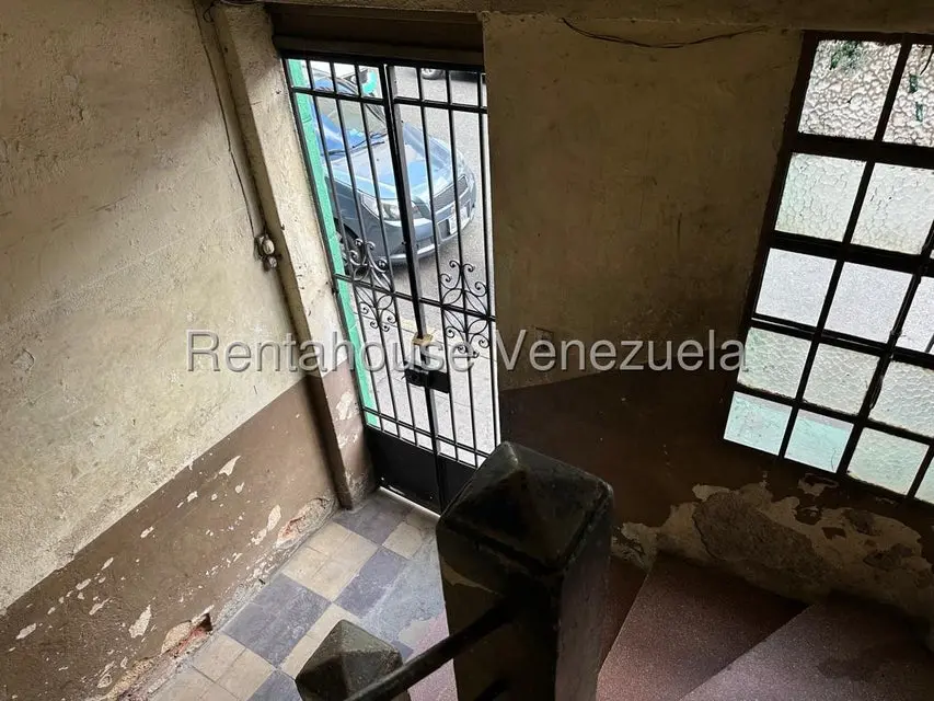 Apartamento (1 Nivel) en Venta en Parque Central, Distrito Metropolitano - 2