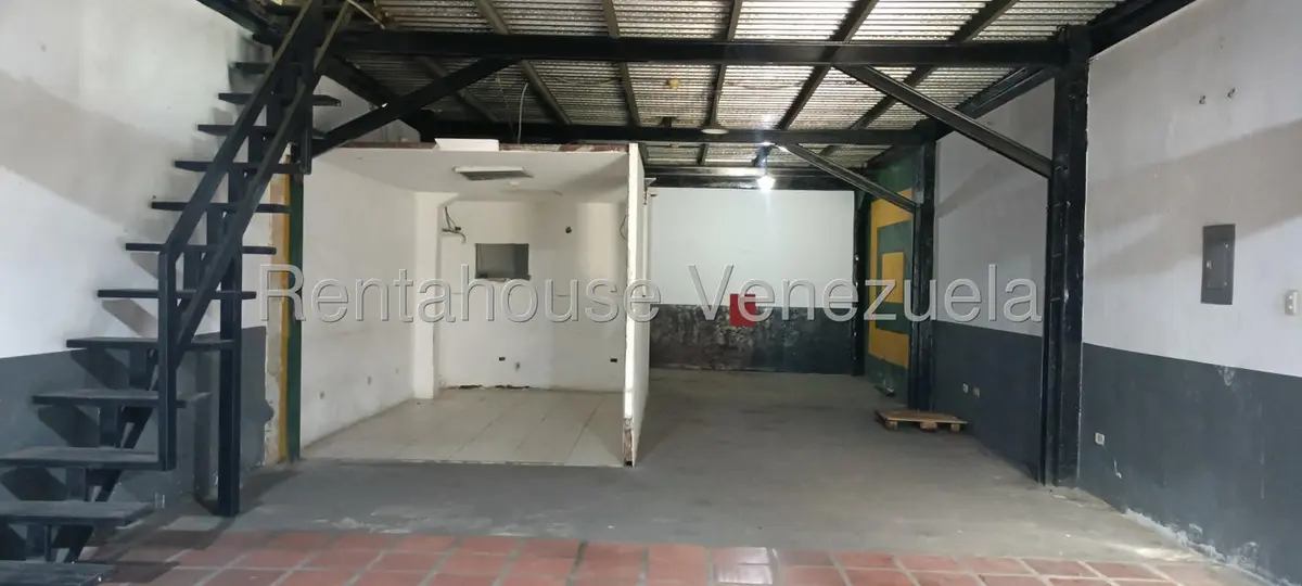 Comercial (Local Comercial) en Alquiler en Sector Sucua, Miranda - 11