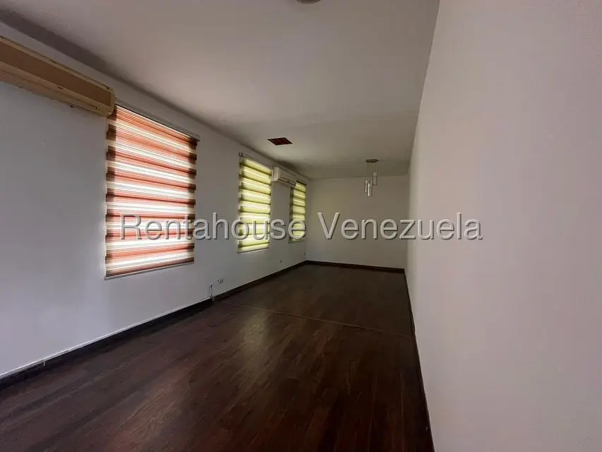 Comercial (Local Comercial) en Alquiler en Del Este, Lara - 2