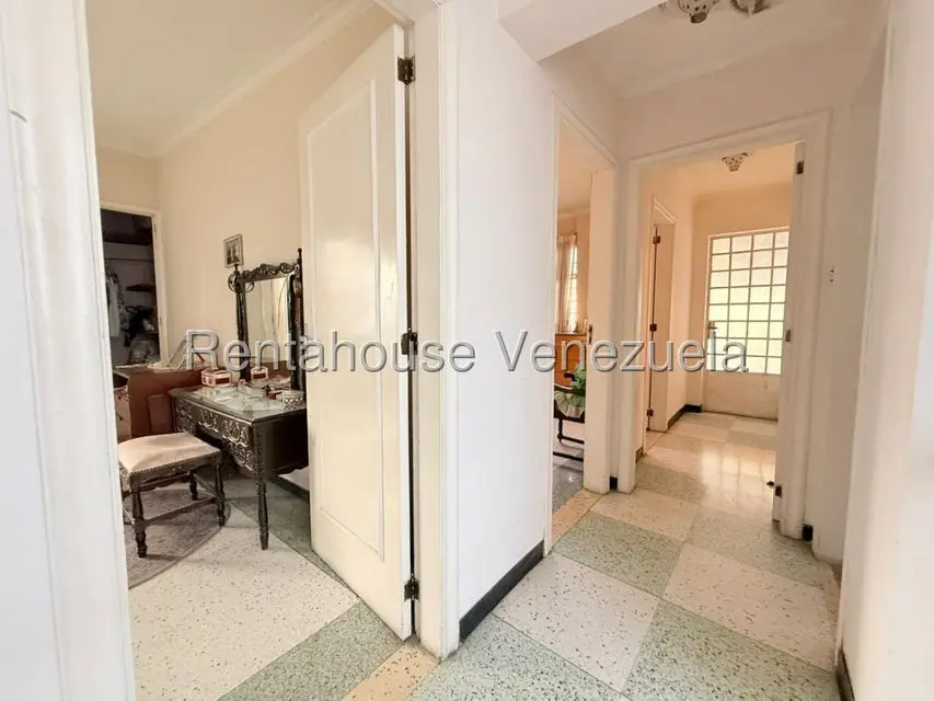 Casa (Multipes Niveles) en Venta en Colinas de Bello Monte, Distrito Metropolitano - 24
