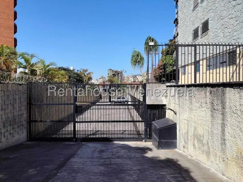 Apartamento (1 Nivel) en Venta en La Florida, Distrito Metropolitano - 17