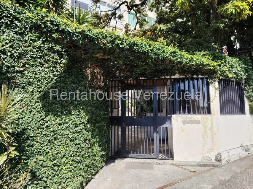 Apartamento (1 Nivel) en Venta en La Florida, Distrito Metropolitano - 3