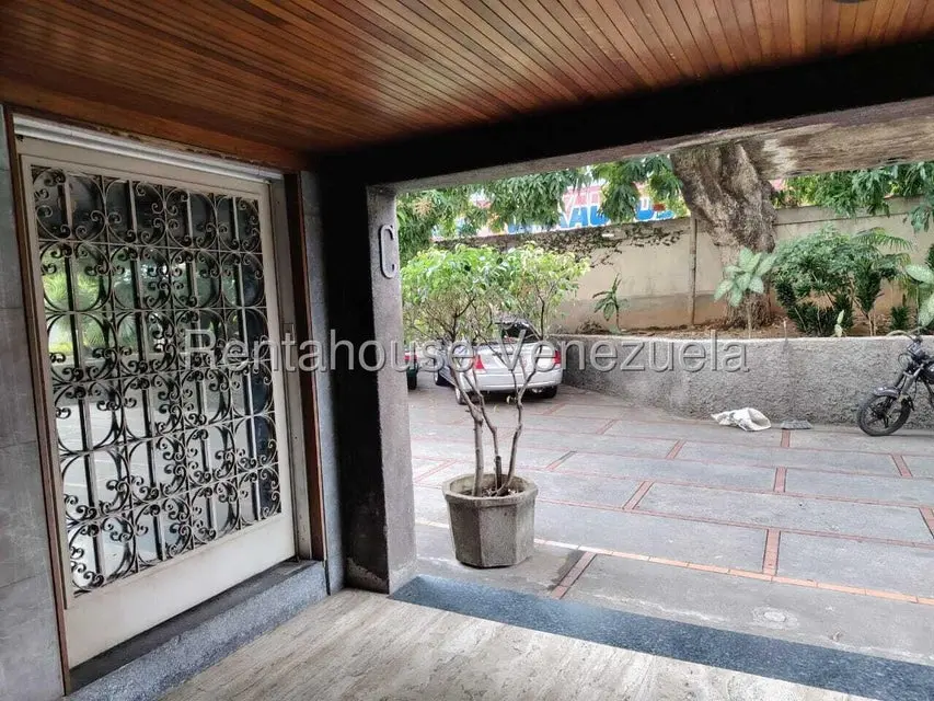 Apartamento (1 Nivel) en Venta en La Florida, Distrito Metropolitano - 54