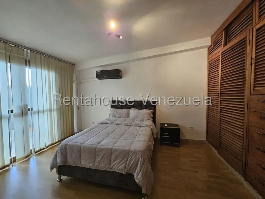 Casa (Duplex) en Alquiler en Prados del Este, Distrito Metropolitano - 25