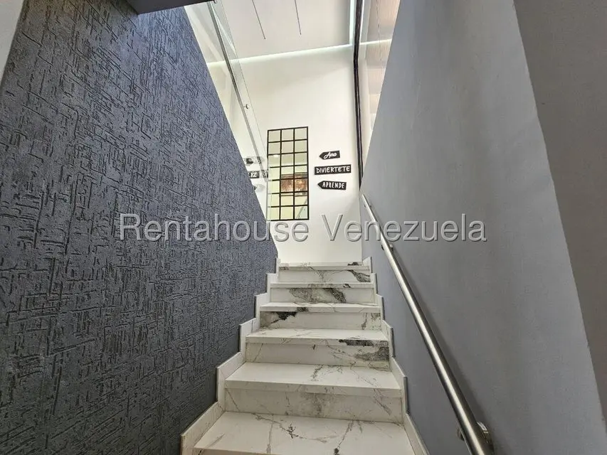 Casa (Duplex) en Alquiler en Prados del Este, Distrito Metropolitano - 27