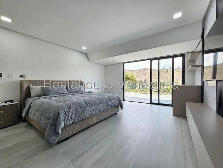 Casa (Duplex) en Alquiler en Prados del Este, Distrito Metropolitano - 31