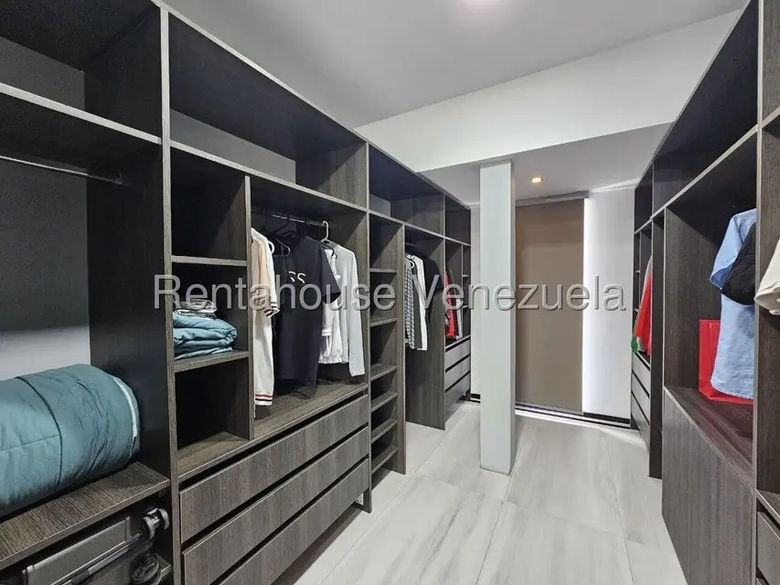 Casa (Duplex) en Alquiler en Prados del Este, Distrito Metropolitano - 32