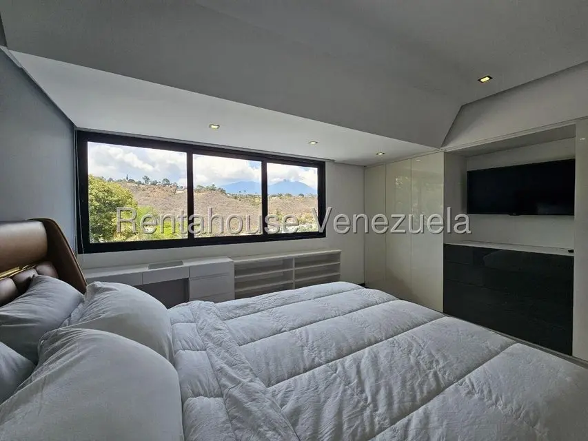 Casa (Duplex) en Alquiler en Prados del Este, Distrito Metropolitano - 37