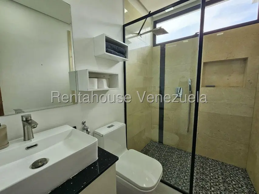 Casa (Duplex) en Alquiler en Prados del Este, Distrito Metropolitano - 39