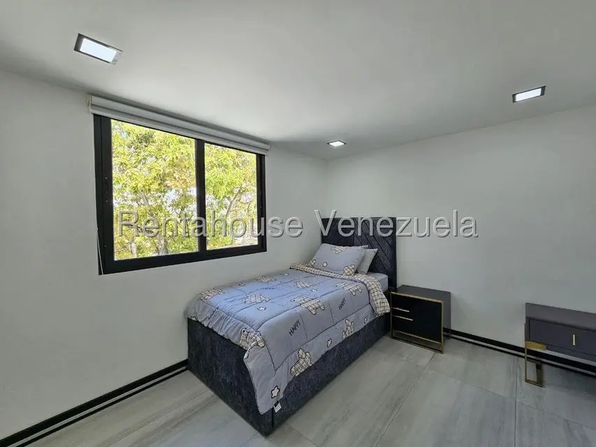 Casa (Duplex) en Alquiler en Prados del Este, Distrito Metropolitano - 43