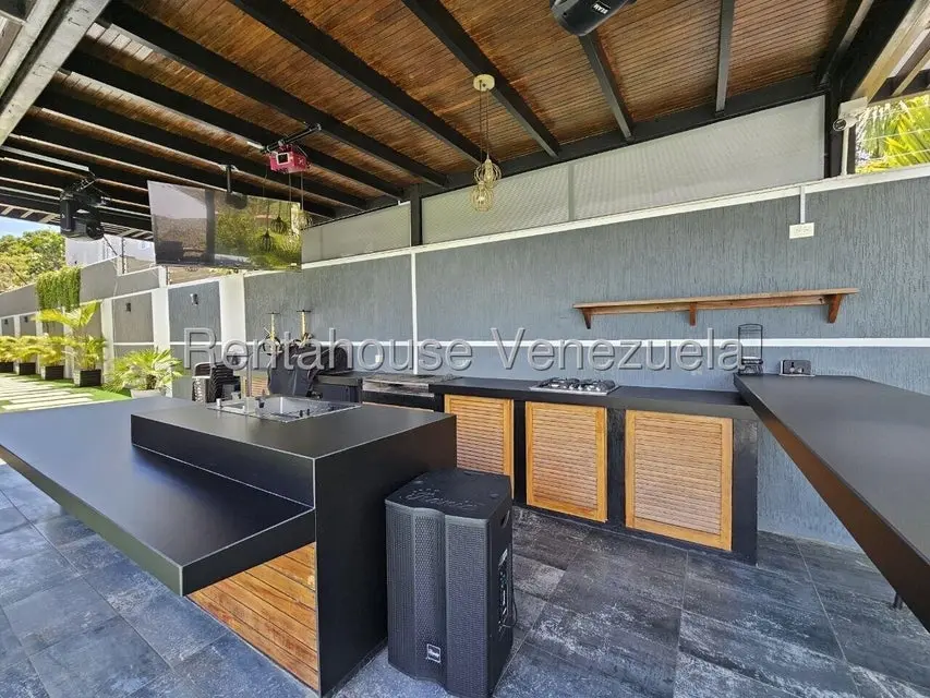 Casa (Duplex) en Alquiler en Prados del Este, Distrito Metropolitano - 47