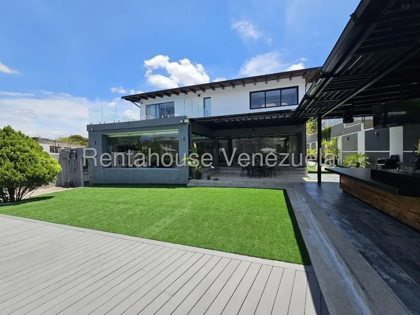 Casa (Duplex) en Alquiler en Prados del Este, Distrito Metropolitano - 55