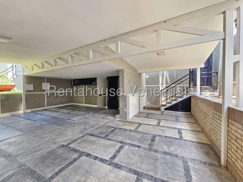 Casa (Duplex) en Alquiler en Prados del Este, Distrito Metropolitano - 58