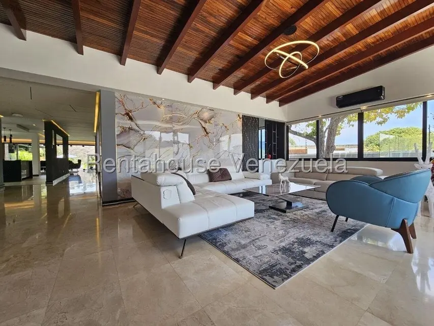 Casa (Duplex) en Alquiler en Prados del Este, Distrito Metropolitano - 7