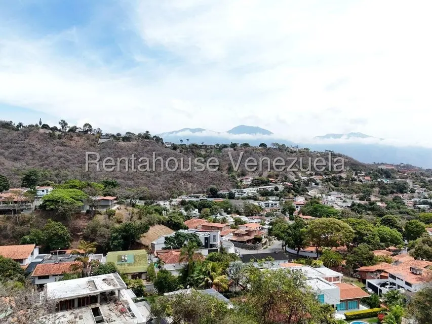 Casa (Duplex) en Alquiler en Prados del Este, Distrito Metropolitano - 61