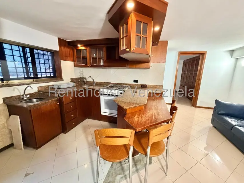 Apartamento (1 Nivel) en Alquiler en La Carlota, Distrito Metropolitano - 3