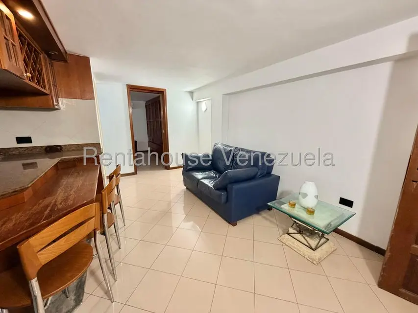 Apartamento (1 Nivel) en Alquiler en La Carlota, Distrito Metropolitano - 5